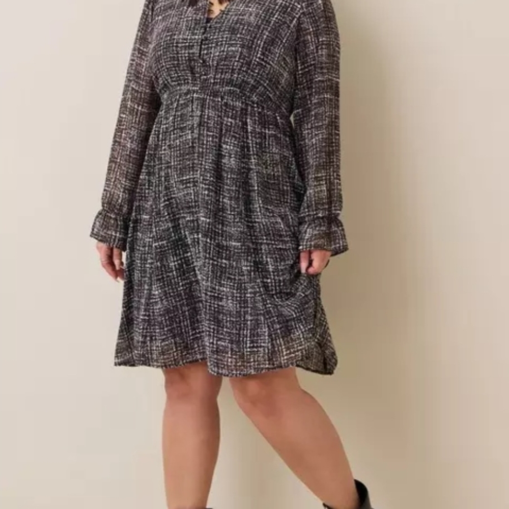 Torrid Black and White Long Sleeve Dress